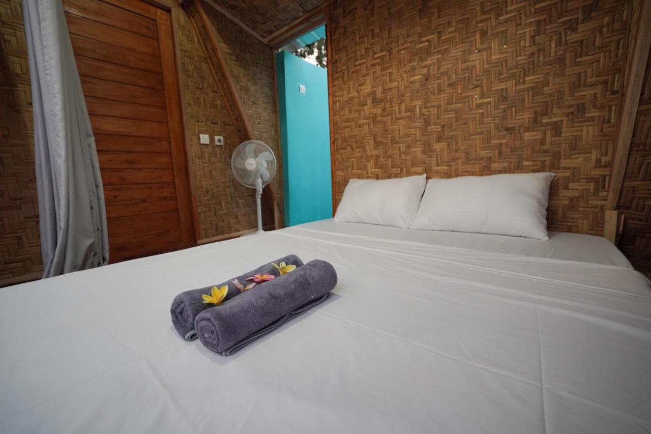 Hotel La Vie En Rose à Senggigi Extérieur photo