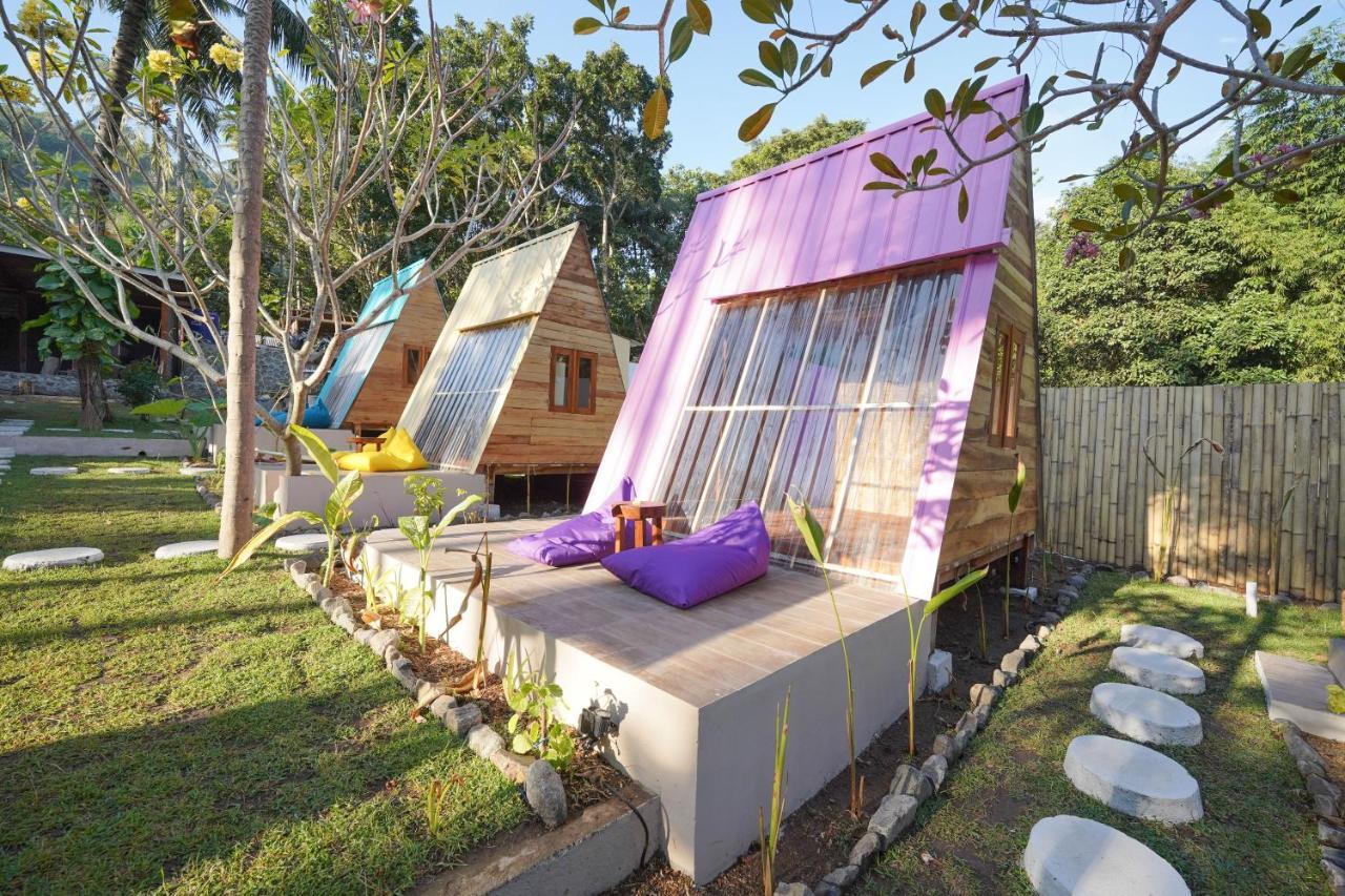 Hotel La Vie En Rose à Senggigi Extérieur photo