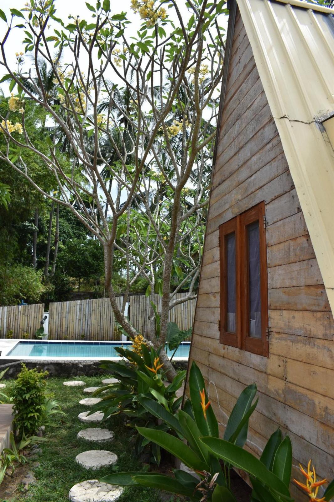 Hotel La Vie En Rose à Senggigi Extérieur photo